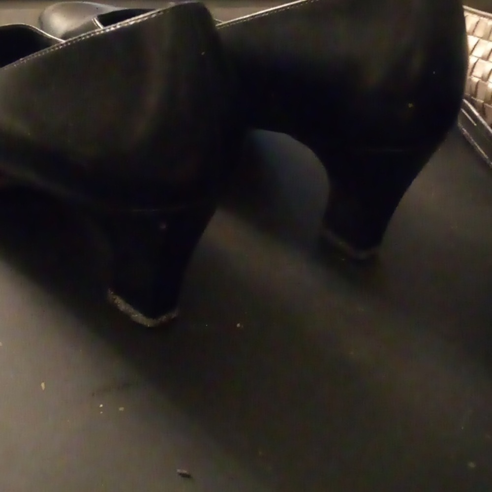 Life Stride Black Pumps - Size 5.5 - Picture 4 of 5